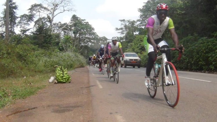 CYCLISME : 8eme ÉTAPE TRANSCA 2020 RODRIGUE NOUNAWE FABRICE MOLO A FAIT MA FORCE