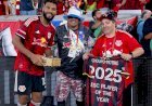 Lions Indomptables: Choupo Moting élu Joueur de la Saison par les supporters des New York Red Bulls!