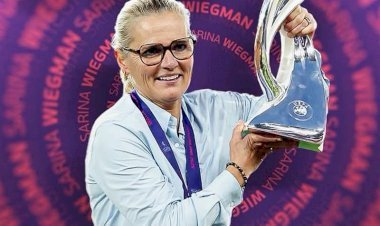 EURO FÉMININ 2025: SARINA WIEGMAN DEVIENT LA PREMIÈRE À REMPORTER TROIS TITRES CONSÉCUTIFS!