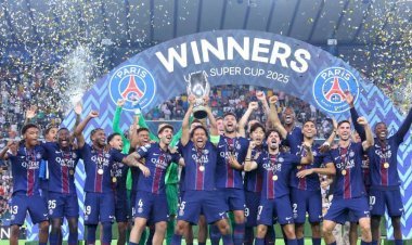 SUPERCOUPE D'EUROPE : UN INDESTRUCTIBLE PSG S'OFFRE LE TROPHÉE AU BOUT DU SUSPENSE !