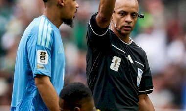 CDM 2026 : Trois cartons rouges dans le match d'ouverture, un record historique !