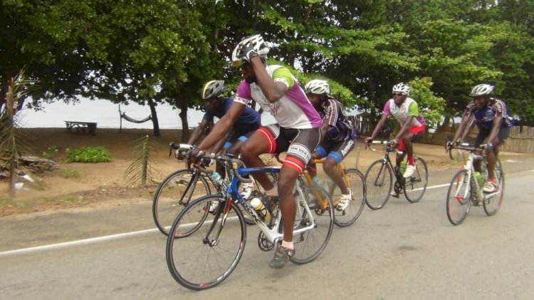 CYCLISME : ETAPE 11 TRANSCA 2020 FABRICE MOLO REMPORTE ENFIN UNE ÉTAPE .