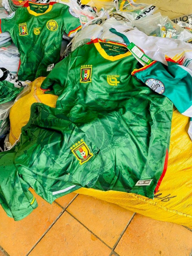 LA DOUANE CAMEROUNAISE SAISIT DES MAILLOTS FOURTEEN CONTREFAITS DANS LA VILLE DE DOUALA !
