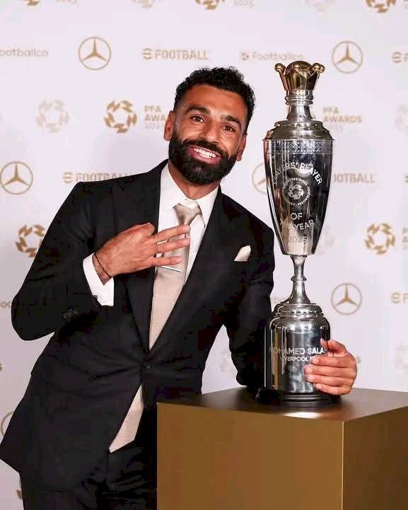 PREMIER LEAGUE : MOHAMED SALAH SACRÉ JOUEUR DE L’ANNÉE POUR LA TROISIÈME FOIS !