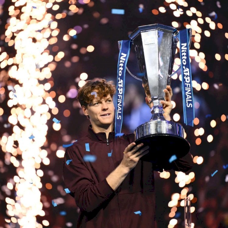 ATP Finals de Turin : Jannik Sinner bat Carlos Alcaraz et conserve son titre!