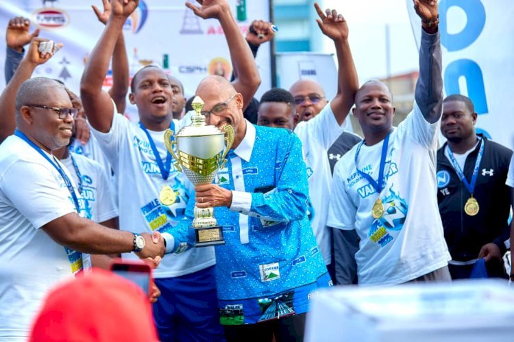 Coupe ASCIP : Neptune Oil prend sa revanche et souleve le trophée!