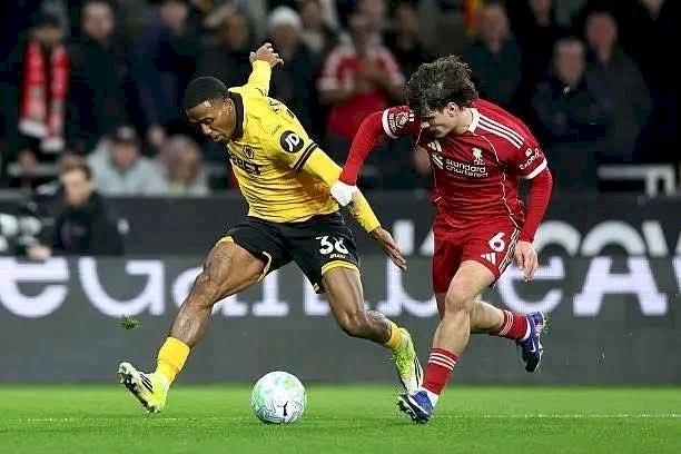 Lions Indomptables : Jackson Tchatchoua sort les griffes, Liverpool mord la poussière !