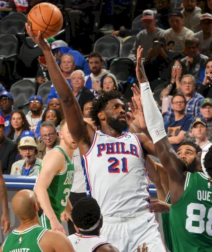 NBA : Joel Embiid en feu, propulse Philadelphie en demi-finale à l’Est !
