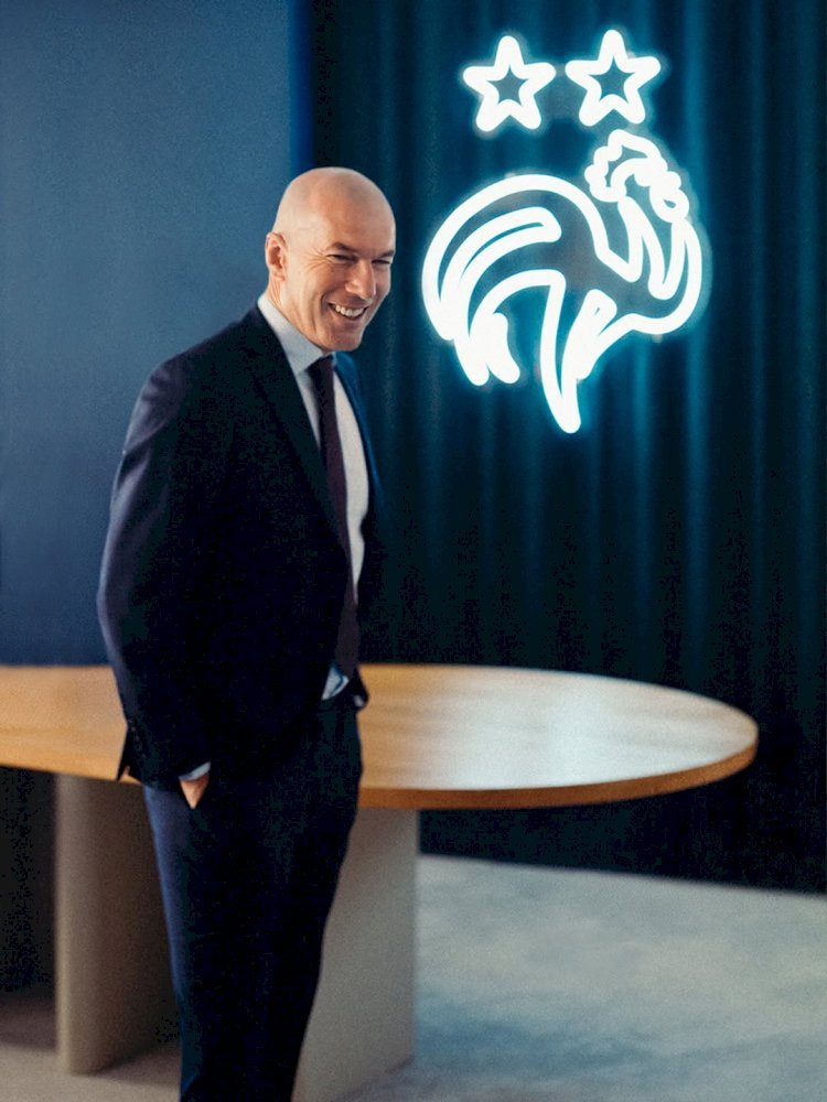 Football: Zidane à la tête des Bleus, le grand soir du football français !