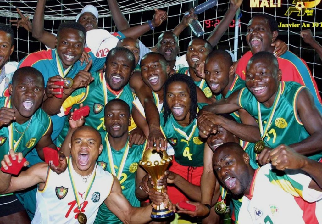 Les Lions Indomptables champions d'Afrique au mali célébrants leur sacre